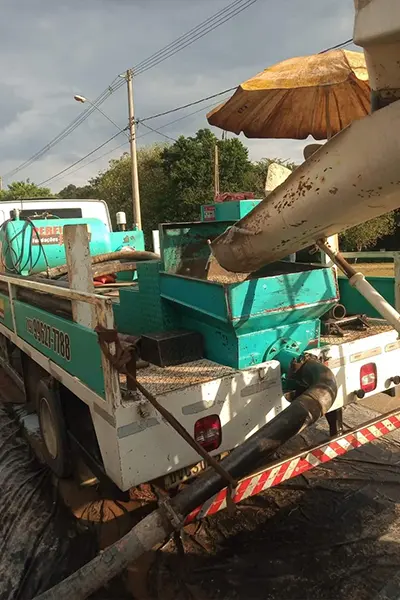 foto ilustrativa BOMBEAMENTO DE CONCRETO — AUTO BOMBA 